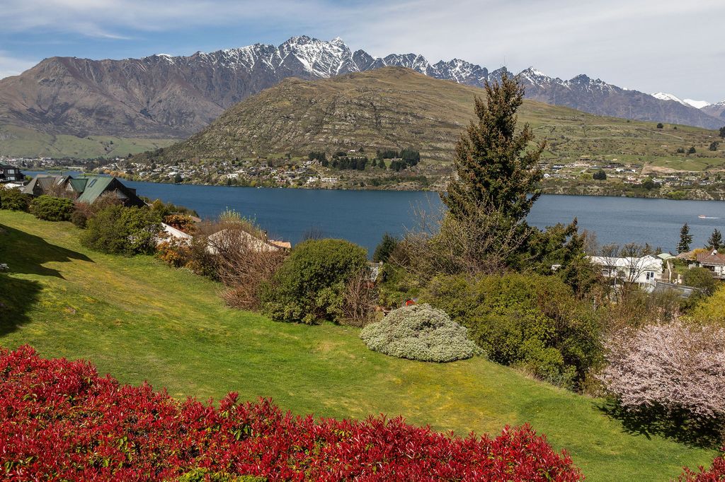 Dual Titles, Lake Views - Must Be Sold 3