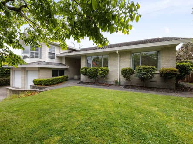 4 Sheriff Place, Riverlea