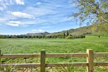 1317 Waimea Valley Road, Nine Mile