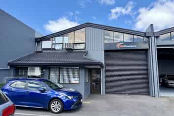 Well-Appointed Manukau Unit | 265m2