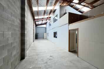 Well-Appointed Manukau Unit | 265m2