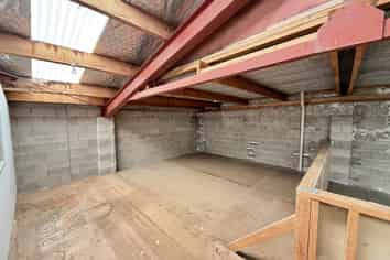 Well-Appointed Manukau Unit | 265m2