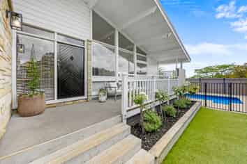 48 Ellesmere Crescent, Pakuranga Heights