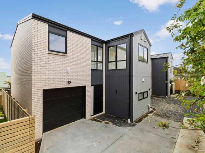 1-4/9 Helvetia Road, Pukekohe