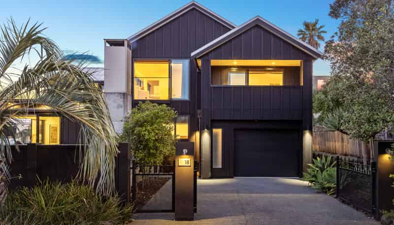 18 Excelsior Way, Omaha