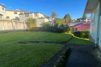 2/27 Quona Avenue, Hillsborough