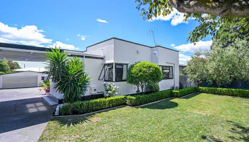 809 Duke Street, Mahora