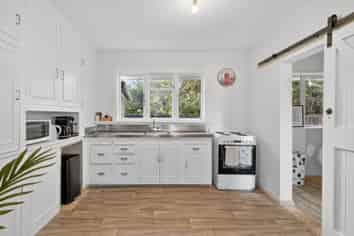 370 Keyes Road, New Brighton