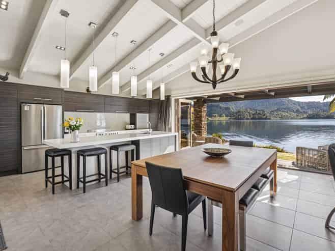 17 Steep Street, Lake Okareka