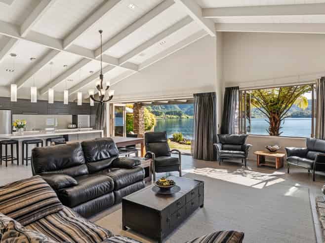 17 Steep Street, Lake Okareka