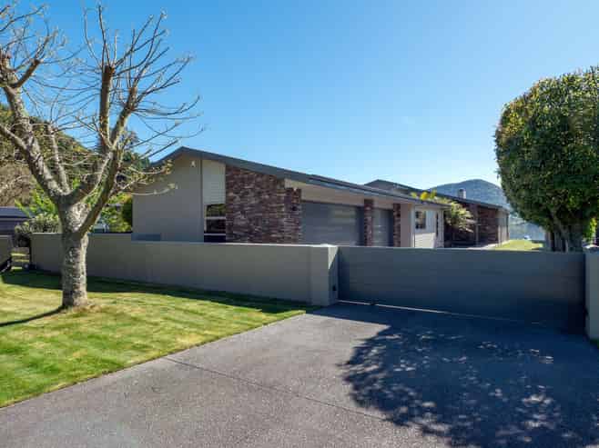 17 Steep Street, Lake Okareka