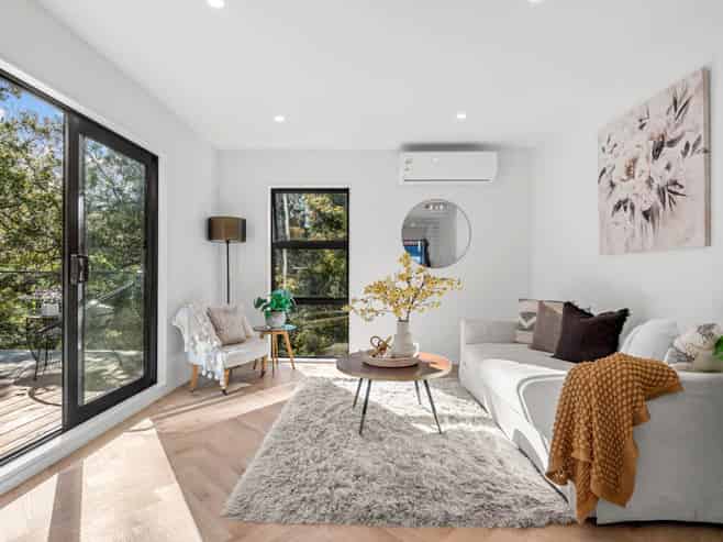 5B Saddleback Rise, Murrays Bay