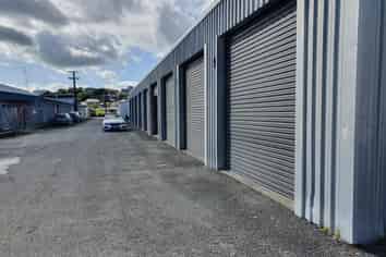 Rimu Lockup For Lease