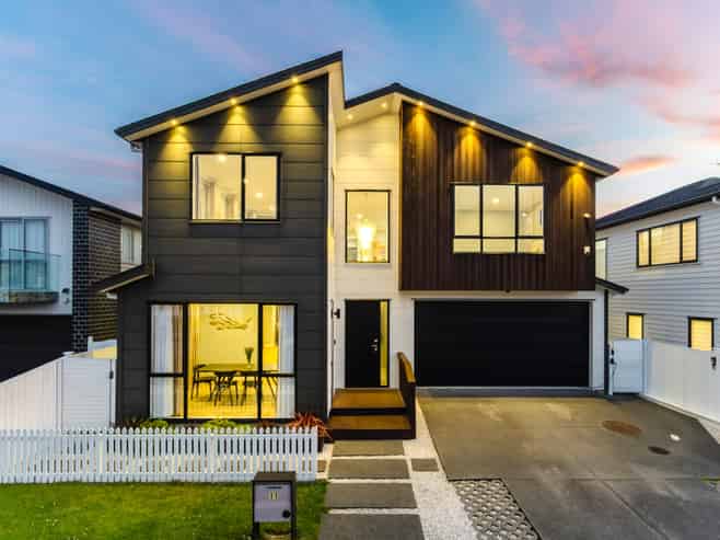 11 Bight Road, Long Bay