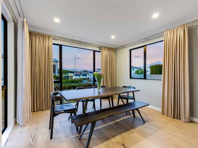 11 Bight Road, Long Bay