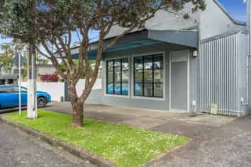 67 Old Mill Road , Westmere