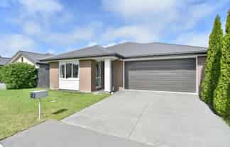 8 Booth Way, Belfast