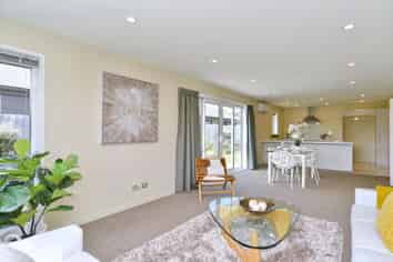 8 Booth Way, Belfast