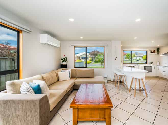 14 Millennium Hill, Paraparaumu