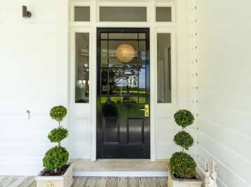 132 South Manakau Road , Manakau