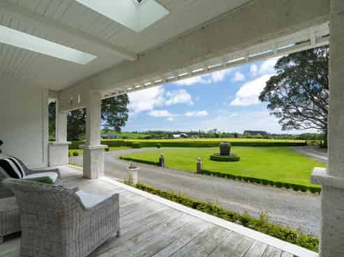 132 South Manakau Road , Manakau