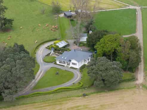 132 South Manakau Road , Manakau