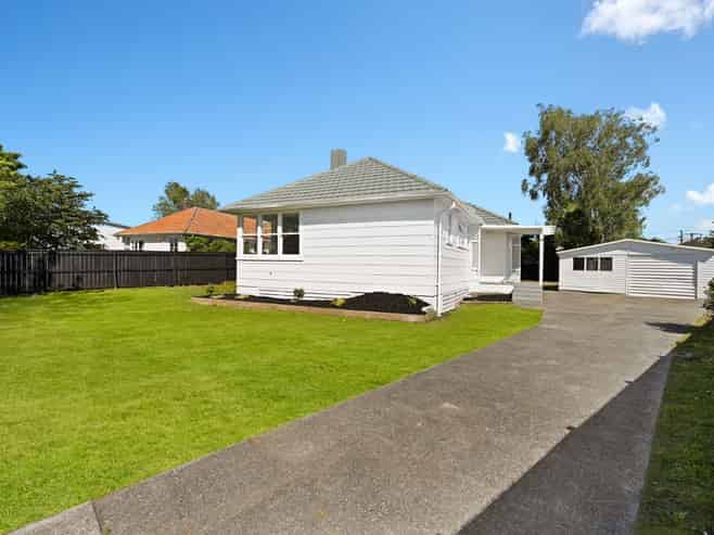 10 Holland Road, Fairfield