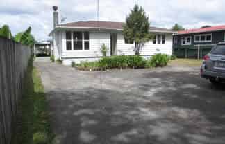 440 West Coast Road, Glen Eden