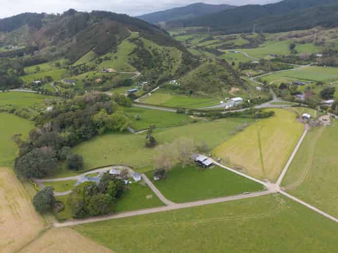 108 South Manakau Road , Manakau