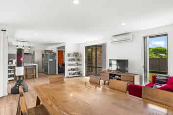 17 Sovereign Gardens, HALSWELL