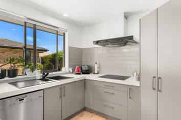 17 Sovereign Gardens, HALSWELL