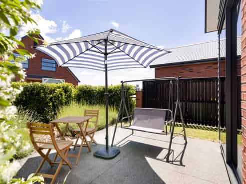 8 Garland Lane, Leamington