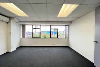 Prime office sublease – Wairau Valley