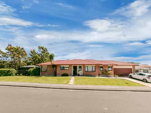 63 Claverdon Drive, Massey