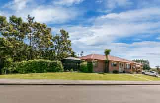 63 Claverdon Drive, Massey
