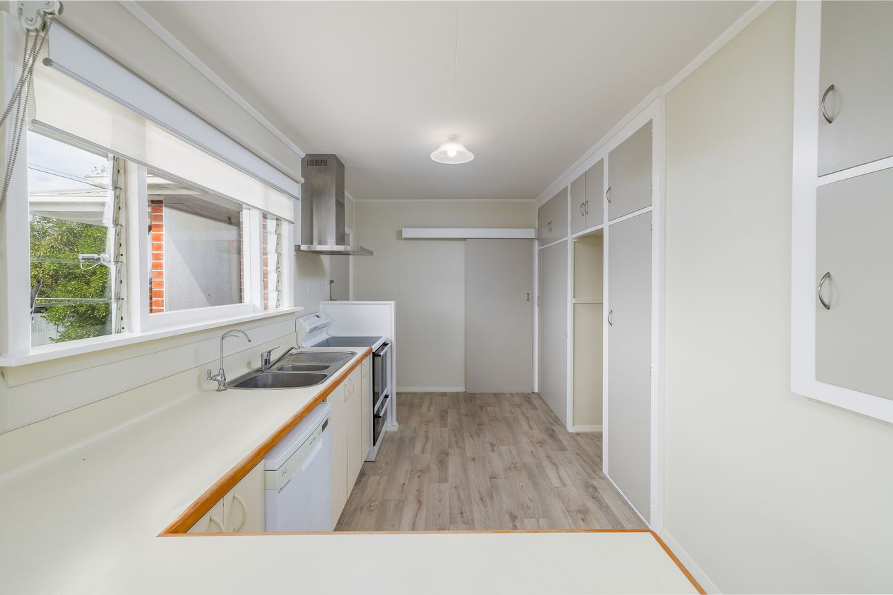 Solid Home with Spacious Features - Altro