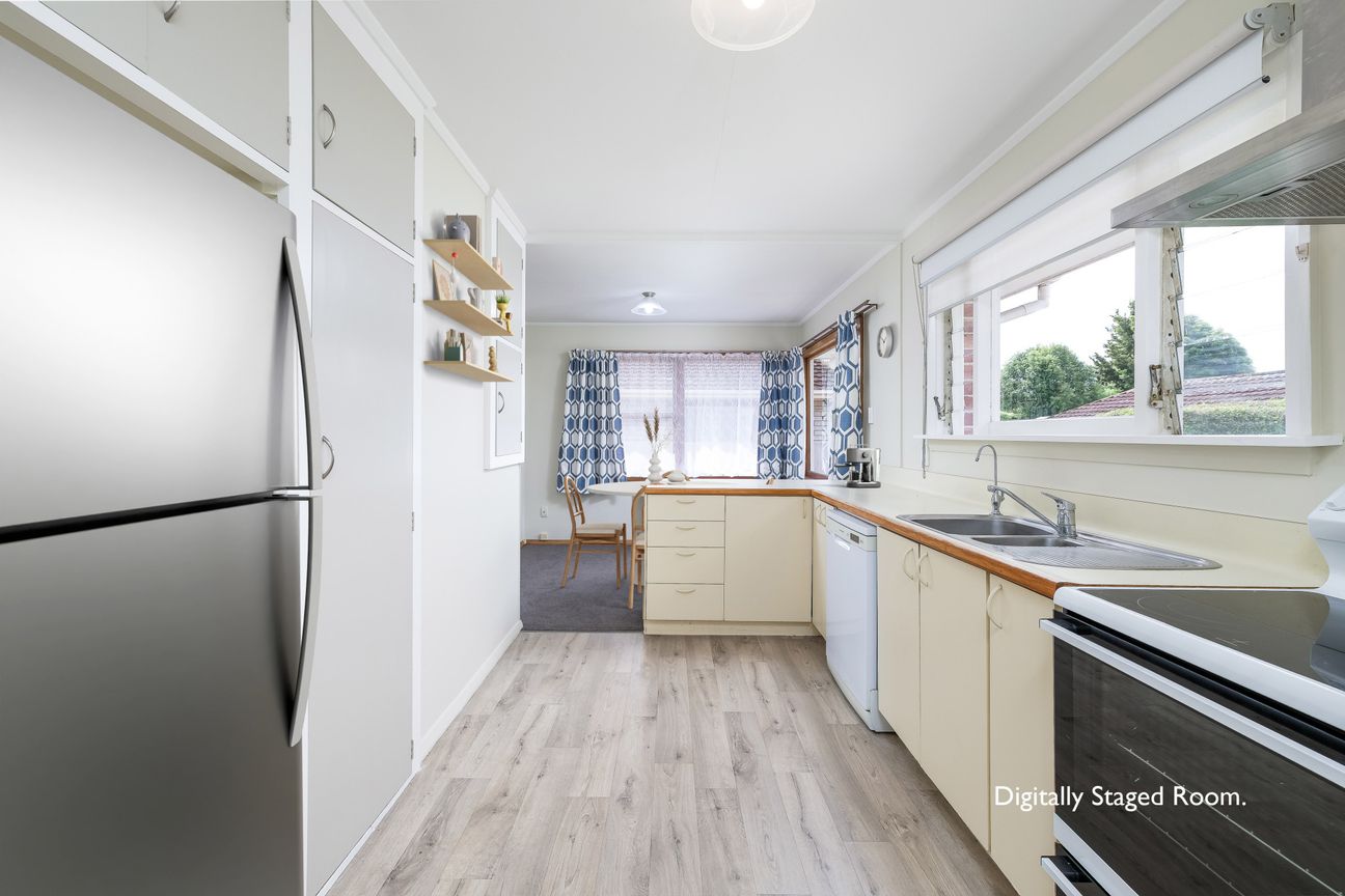 Solid Home with Spacious Features - Vista 5