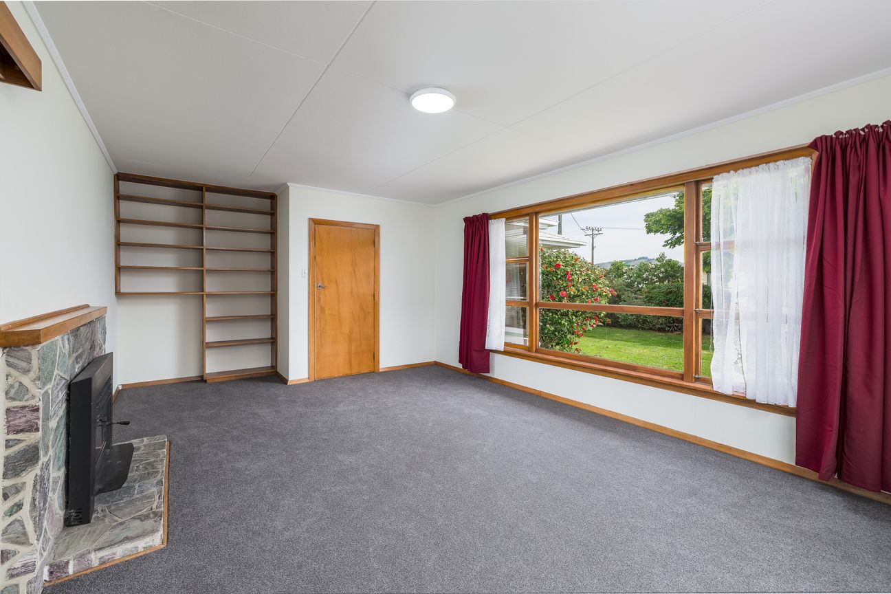 Solid Home with Spacious Features - Vista 4