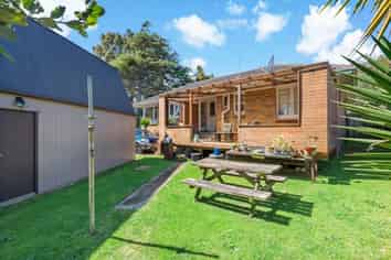 25 Esperanto Road, Papatoetoe