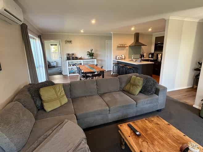 192 Bridge Street, Bulls