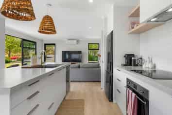 6 Akatea Lane, RICHMOND HEIGHTS