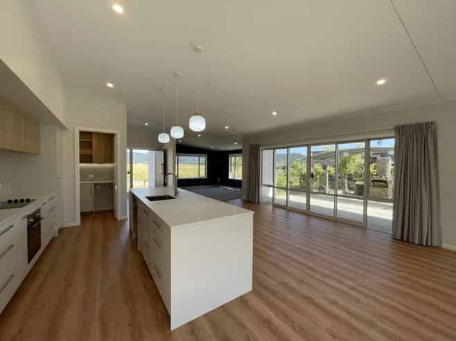 37 Pohutukawa Drive, Eskdale