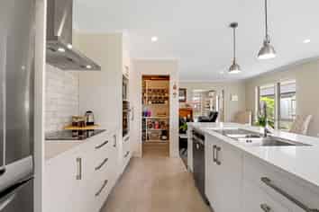 11 Cheyne Road, Pyes Pa