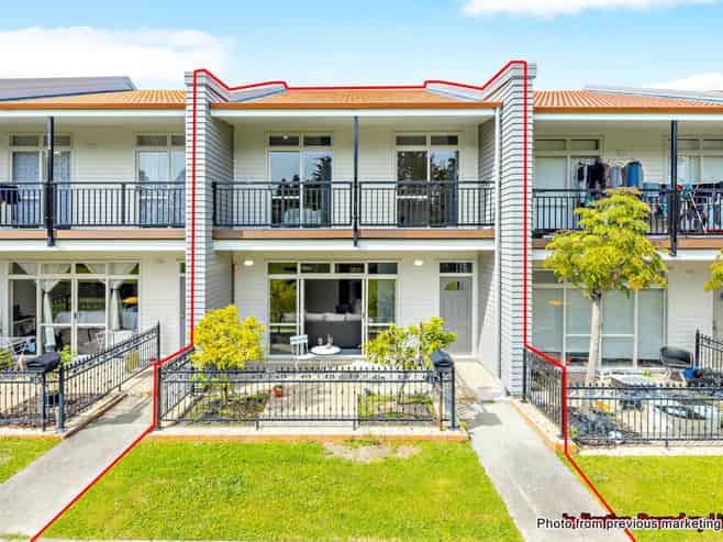 11/44 Carlos Drive, Flat Bush