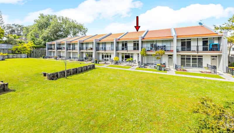 11/44 Carlos Drive, Flat Bush