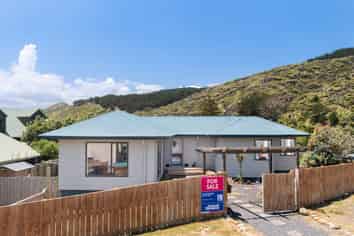 2 Ocean View Road, Port Waikato