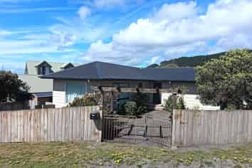 2 Ocean View Road, Port Waikato