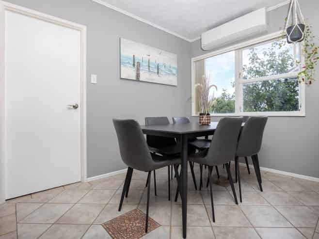 70 Barrys Road, Glendene