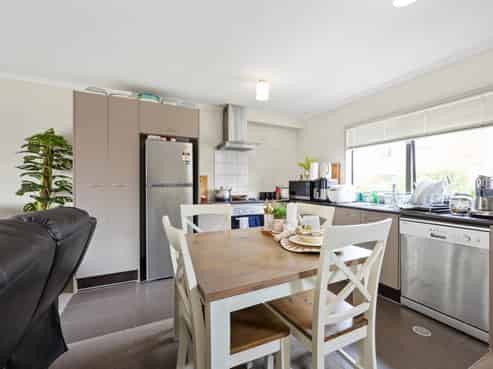 221/172 Mcleod Road, Te Atatu South