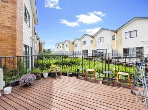 221/172 Mcleod Road, Te Atatu South